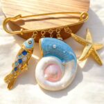Broche 08